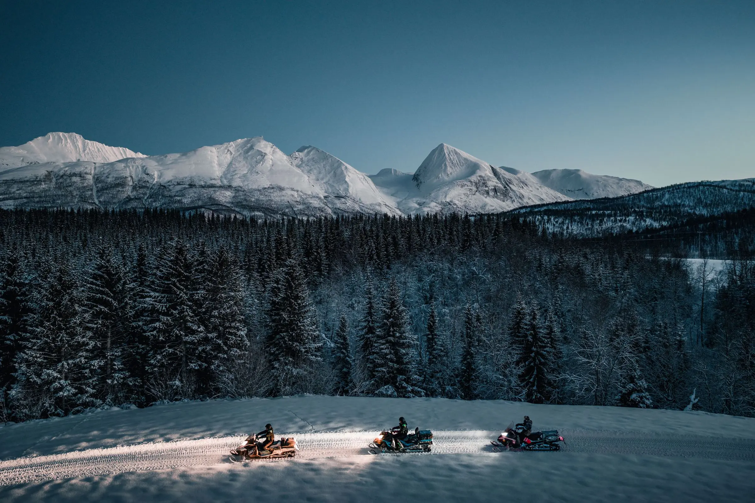 Fotograf | Videograf | 2025 12 04 norway tromso northern lights snowmobile night Schneemobiltour Polarnacht - Tromsø Norwegen