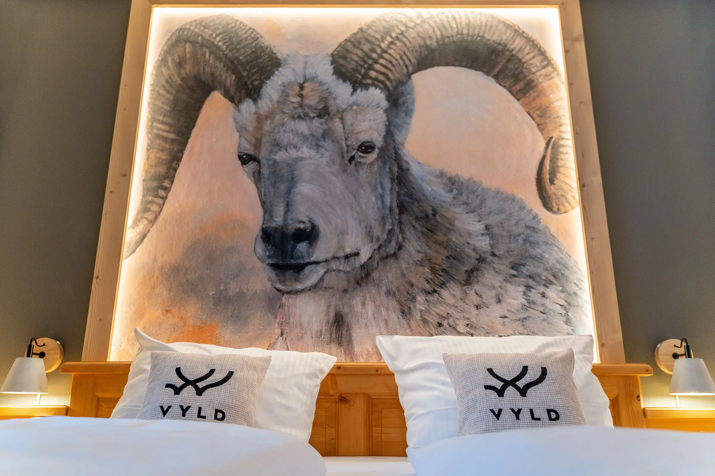 23 03 22 unterjoch holiday rental bed vyld sheep | Ferienwohnungen