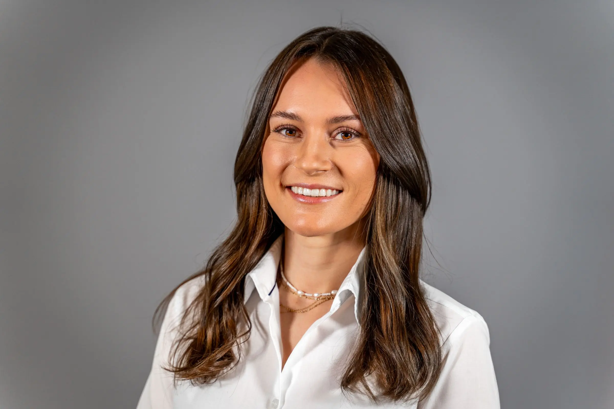 23—07 10 business portrait woman lindau doctor dentist office personal | Business