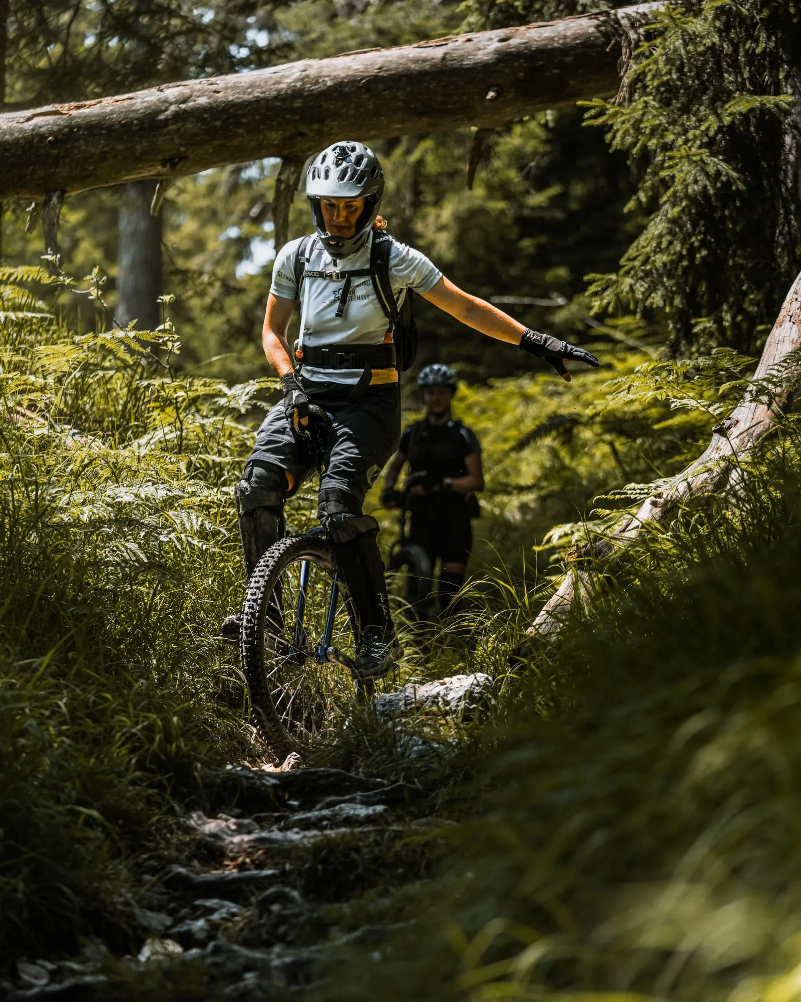 Mountain Unicycle als Downhill Mountainbiken in den Bergen mit Outdooraction - Sportfotograf München