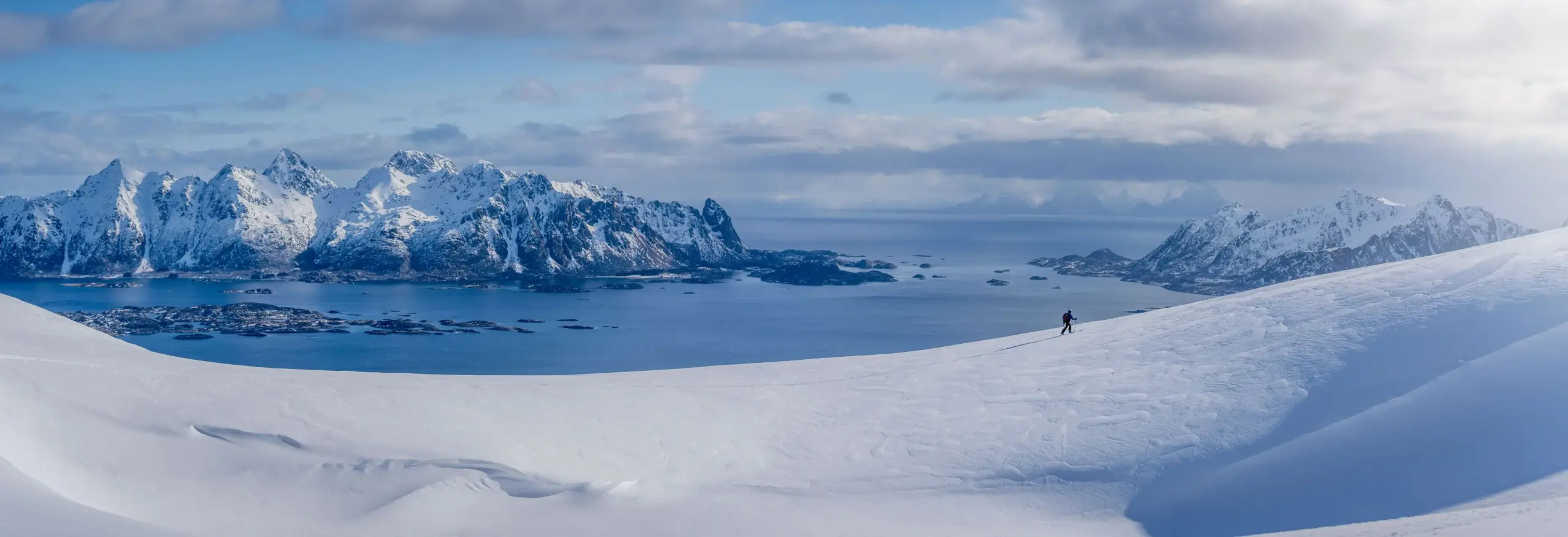 norway panorama skitour lofoten scaled | Galerie Reisen