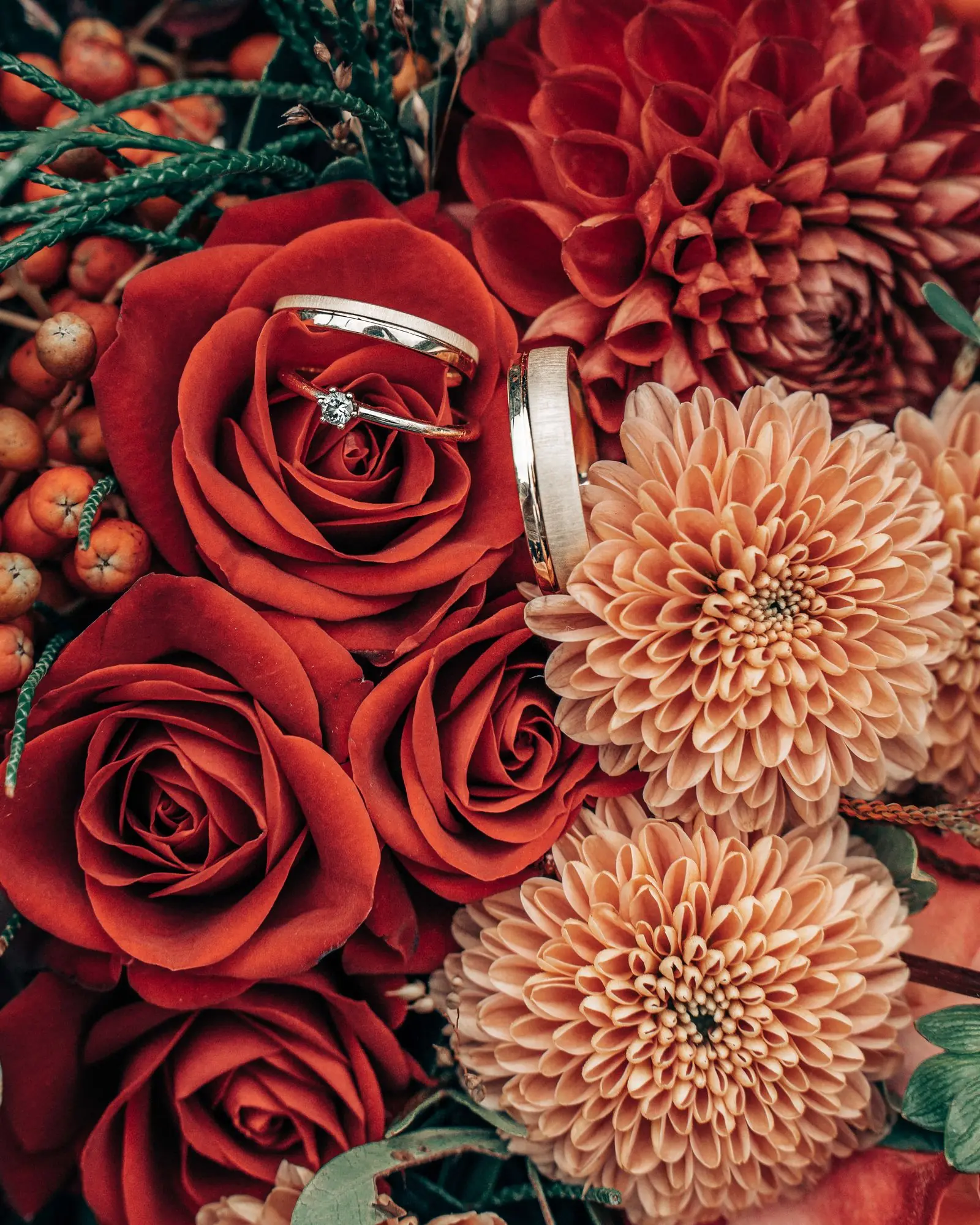 wedding details ring flowers | Hochzeit